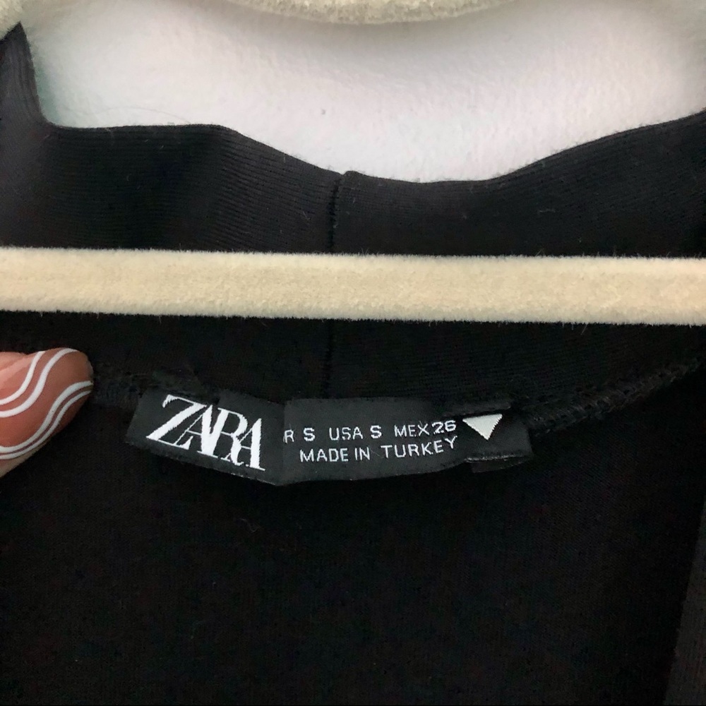 🔥 Zara Deep V Black Bodysuit 🔥 - Picture 4 of 4